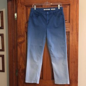 EUC JONES NEW YORK CHELSEA CUFFED CAPRI JEANS